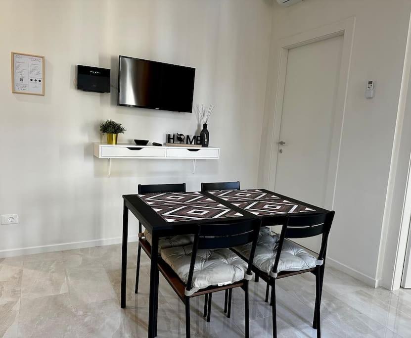 Nencionihouse- Modern Comfort Close To Center Apartamento