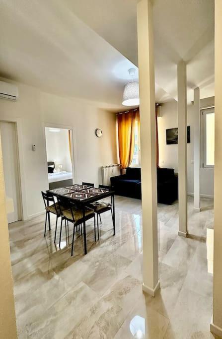 Nencionihouse- Modern Comfort Close To Center Apartamento *